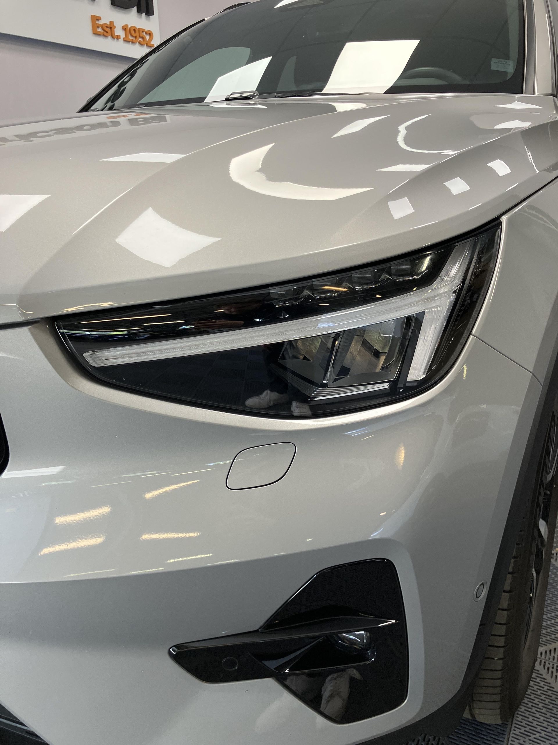 Volvo XC40 B3 2025, kuva 4/10
