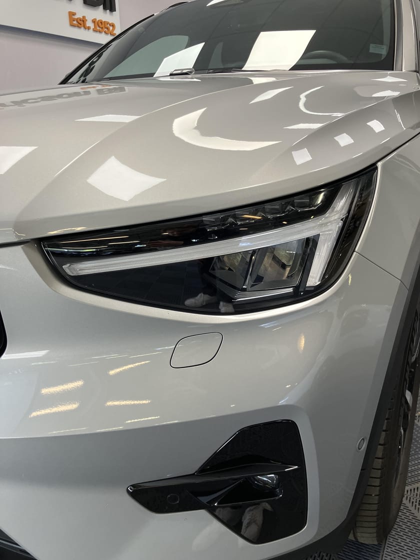 Bild 4 av Volvo XC40 B3 FWD Bensin Plus Dark
