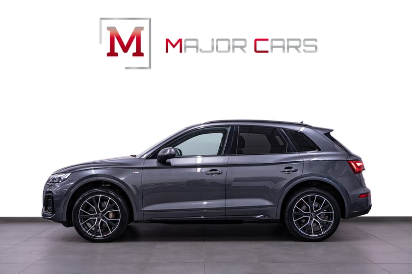 Bild 3 av Audi Q5 55 TFSI e quattro S-Line Cockpit Matrix 20" Ambient Drag