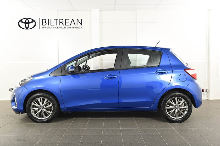 Bild 2 av Toyota Yaris 1,5 Bensin Manuell Ledramp Motorvärmare Nyservad