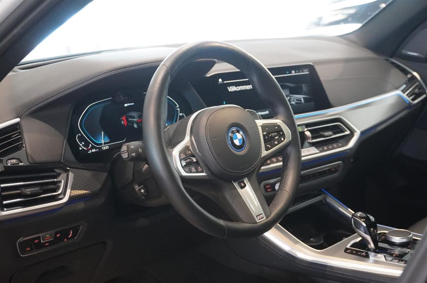 Bild 2 av BMW X5 xDrive45e iPerformance M-Sport Innovation Drag Panorama HUD