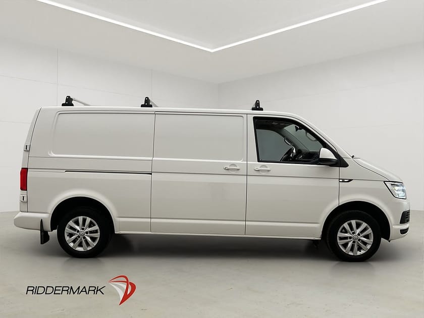 Bild 2 av Volkswagen Transporter L2 2.0TDI Värm LED Drag 3-Sit CARPLAY