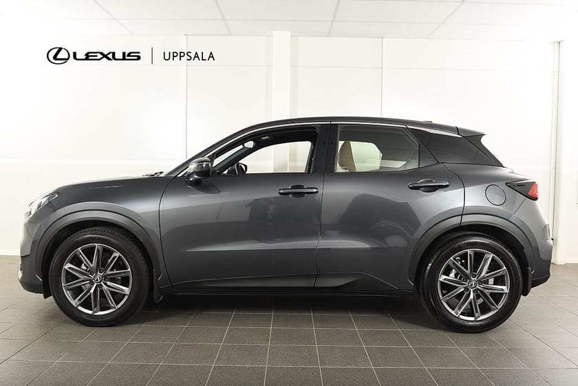 Bild 3 av Lexus LBX 1,5 Relax Tech Helskinn Vinterhjul MOMS