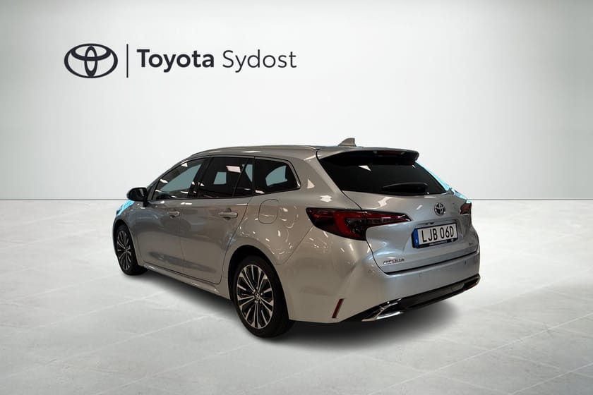 Bild 2 av Toyota Corolla Touring Sports Hybrid 1.8 Style Automat Navigation Rattvärme Backkamera  mm.