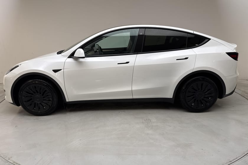 Bild 2 av Tesla Model Y Standard Range RWD
