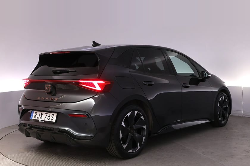 Bild 5 av CUPRA Born e-boost 77 Tech L Elstol adapFarth Kamera