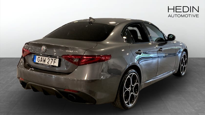 Bild 2 av Alfa Romeo Giulia VELOCE 2.0 280HK TURBO AT8 AWD