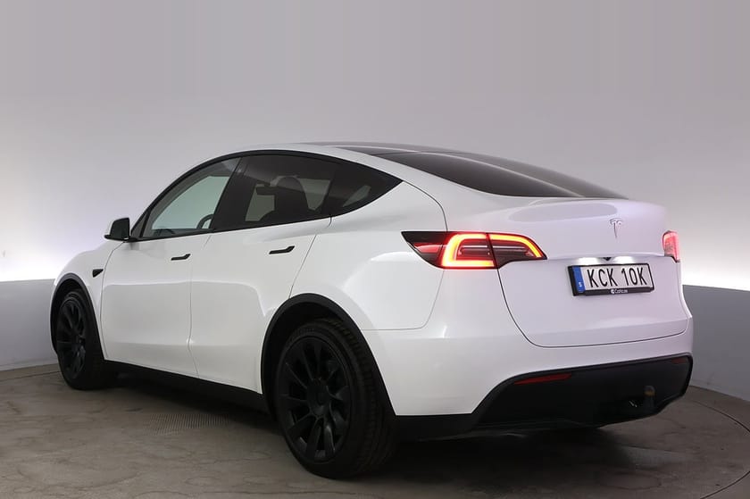 Bild 4 av Tesla Model Y Long Range AWD Autopilot 20" Panorama Drag