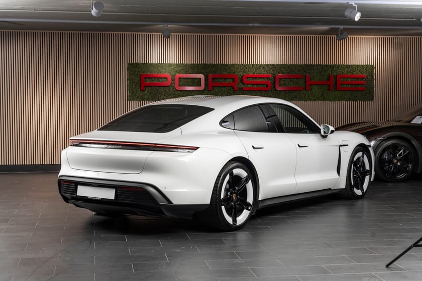 Bilde 4 av Porsche Taycan PBP 18-veis/Chrono/BOSE/Matrix/PASM/21"Mission-E/+++