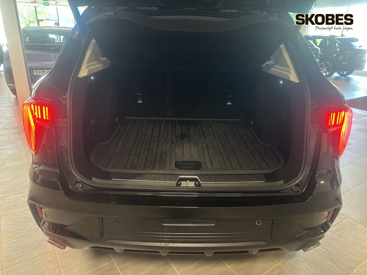 Lynk & Co 01 PHEV