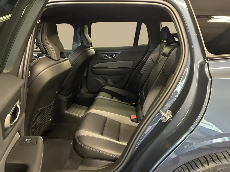 Bild 12 av 15 – Volvo V60 T6 Plus Dark Nordic Edition Plus Nordic Edition