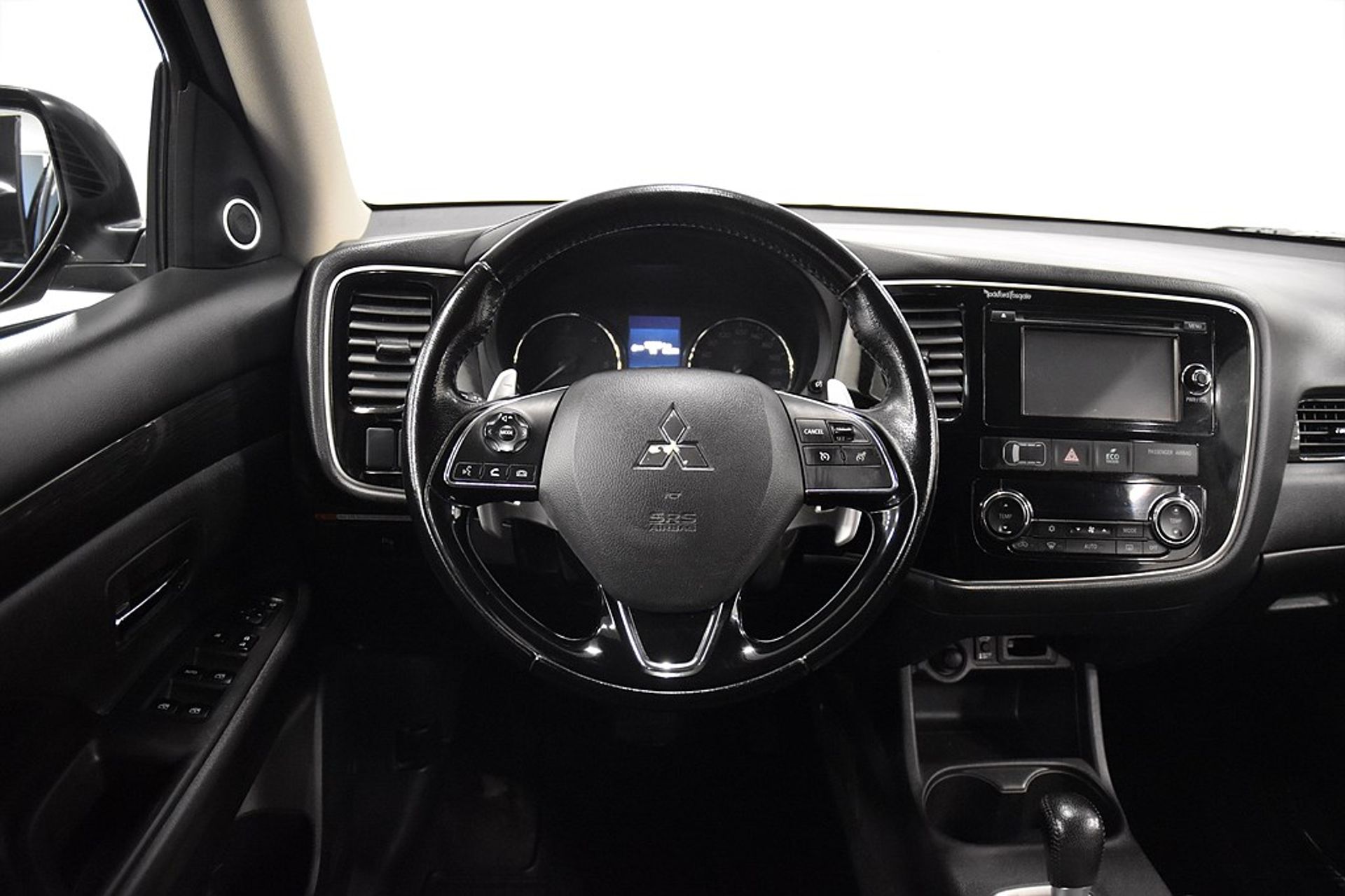 Mitsubishi Outlander 2.2 Di-D 4WD 2016, photo 2/10