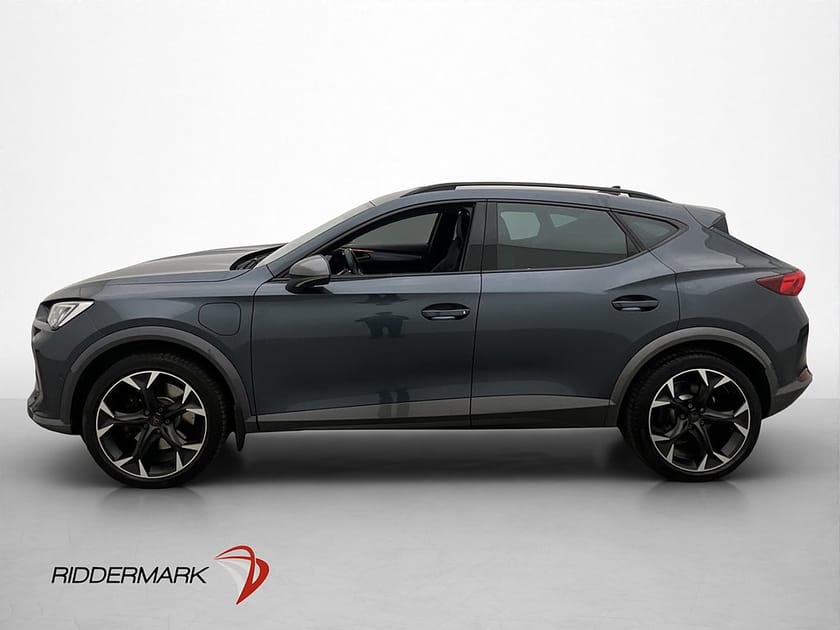 Bild 4 av CUPRA Formentor VZ e-Hybrid 245hk Drag Navi kamera Carplay