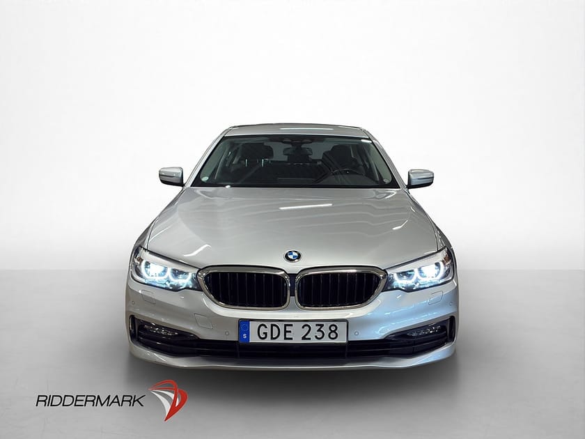 Bild 2 av BMW 530e iPerformance Sedan 252hk Sport line Kamera Navi Halvskinn