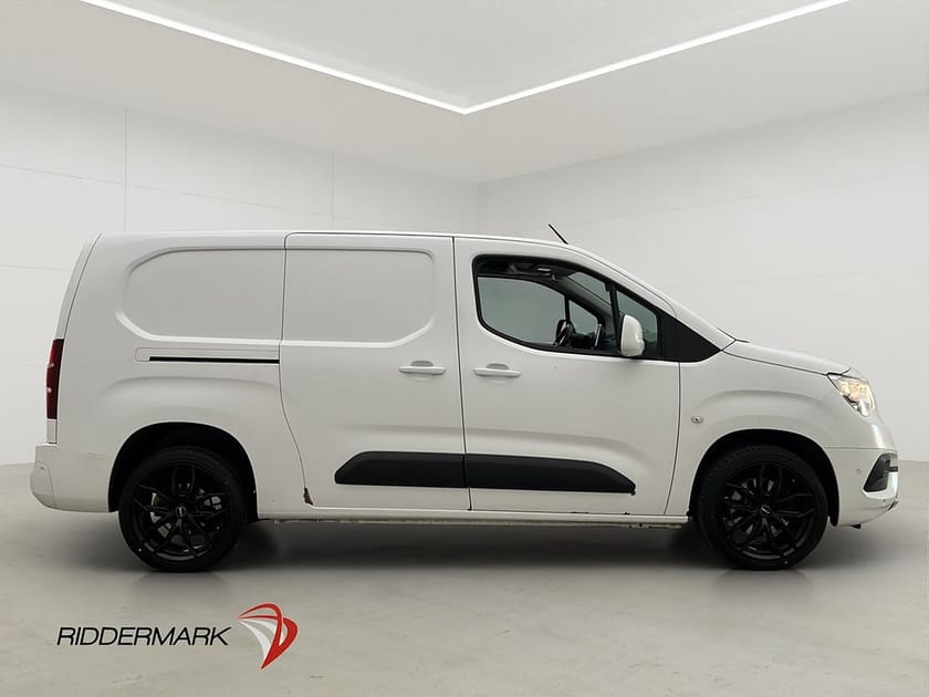 Bild 2 av Opel Combo Cargo XL Ny-Kamrem Värm Drag B-Kamera V-Inr Moms