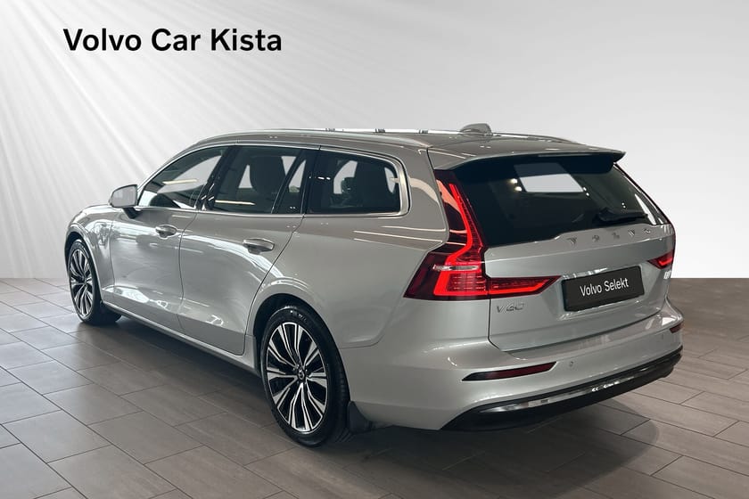 Bild 4 av Volvo V60 Recharge T6 Core Edition BLIS B-Kamera