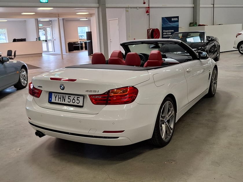 Bild 2 av BMW 428i xDrive Convertible Steptronic Sport line