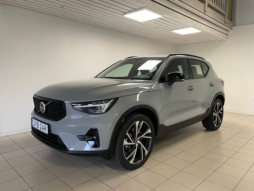Bild 1 av Volvo XC40 B4 FWD Bensin Plus Dark Drag