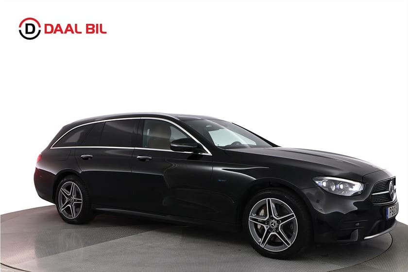 Bild 4 av Mercedes-Benz E 300 T de 4MATIC 4M 306HK AMG PANO BURM® 360-KAM VÄRM DRAG