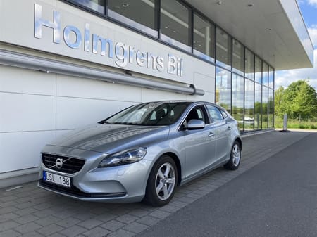 Volvo V40 D2 Momentum Panorama Kamera Drag Värmare