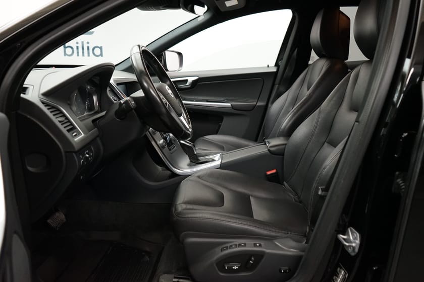 Bild 5 av Volvo XC60 D4 AWD Classic Summum, Förarstol elmanövrerad, Dragkrok
