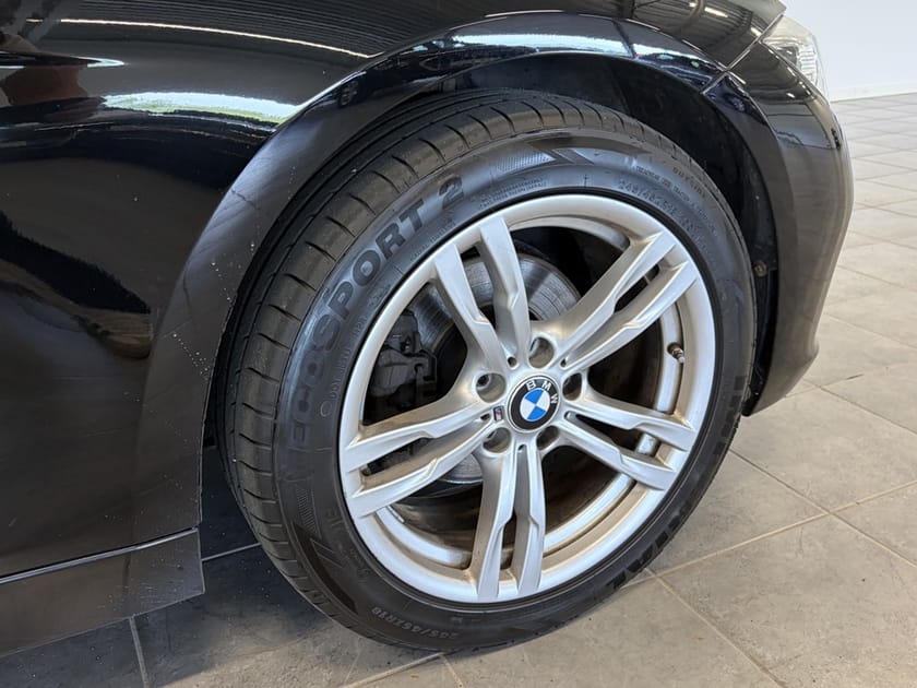 Bild 3 av BMW 320d xDrive Touring Sport line 190hk Aut/Drag