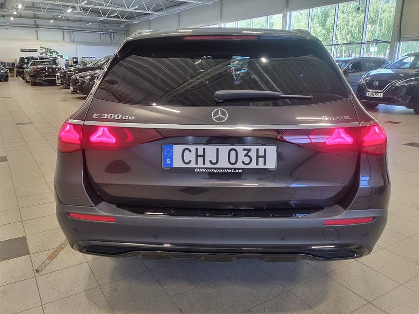 Bild 5 av Mercedes-Benz E 300 de 4MATIC All-Terrain Premium, Head-up, Superscreen