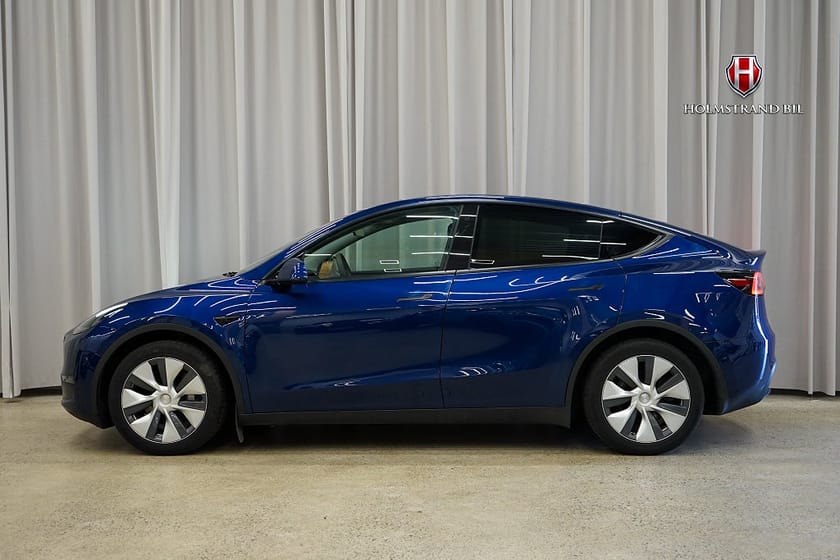 Bild 1 av Tesla Model Y Long Range AWD Drag Värmepump Pano Premium Rattvärme