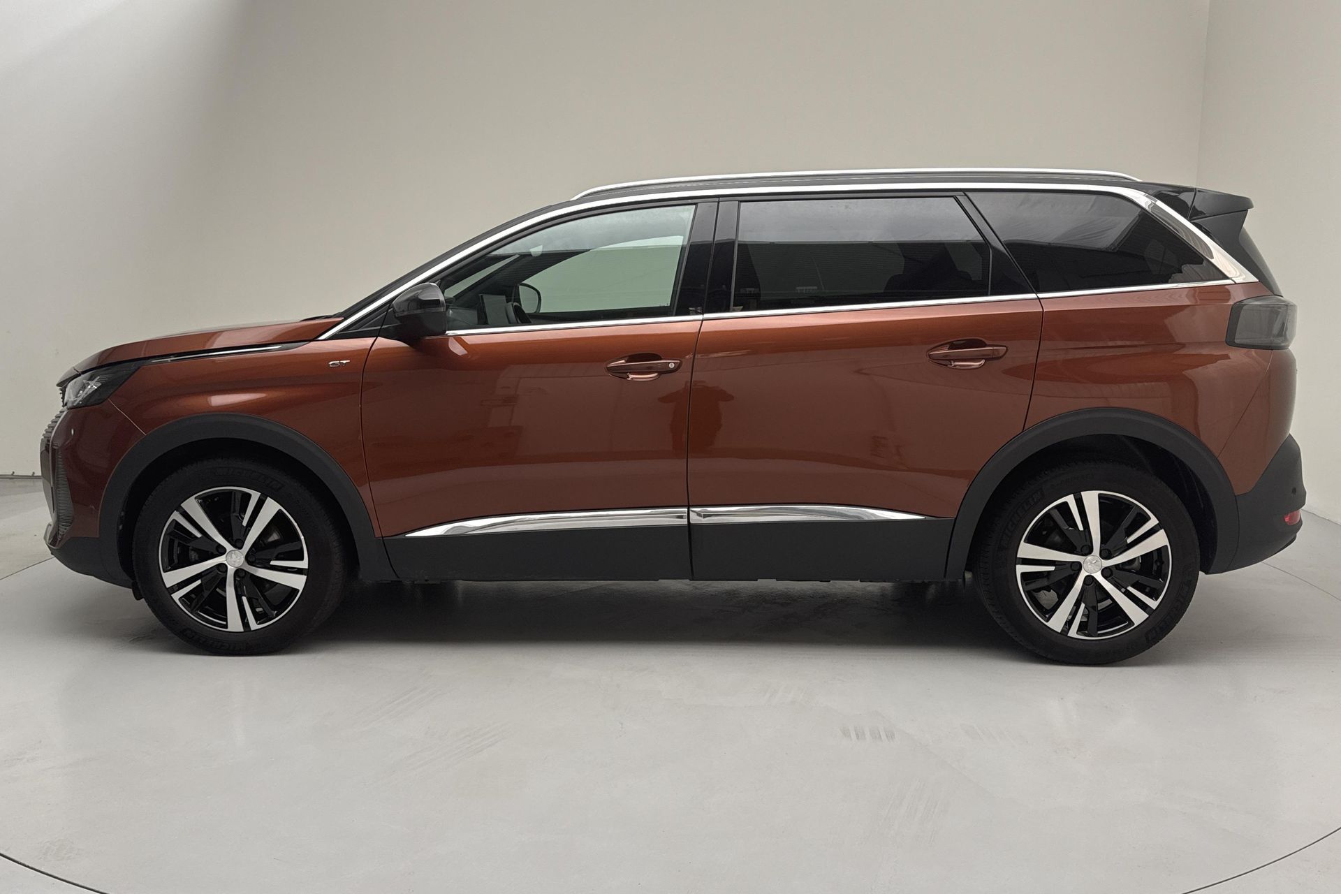 Peugeot 5008 1.2 PureTech 130 2023, photo 2/10