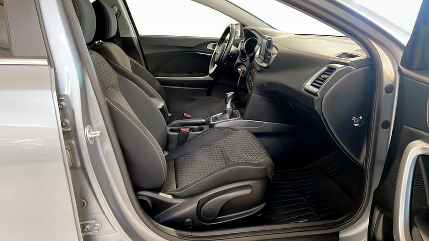Bild 3 av Kia Ceed Sportswagon 1.0 T-GDI SW 120Hk / Kamera / Rattvärme  / CarPlay