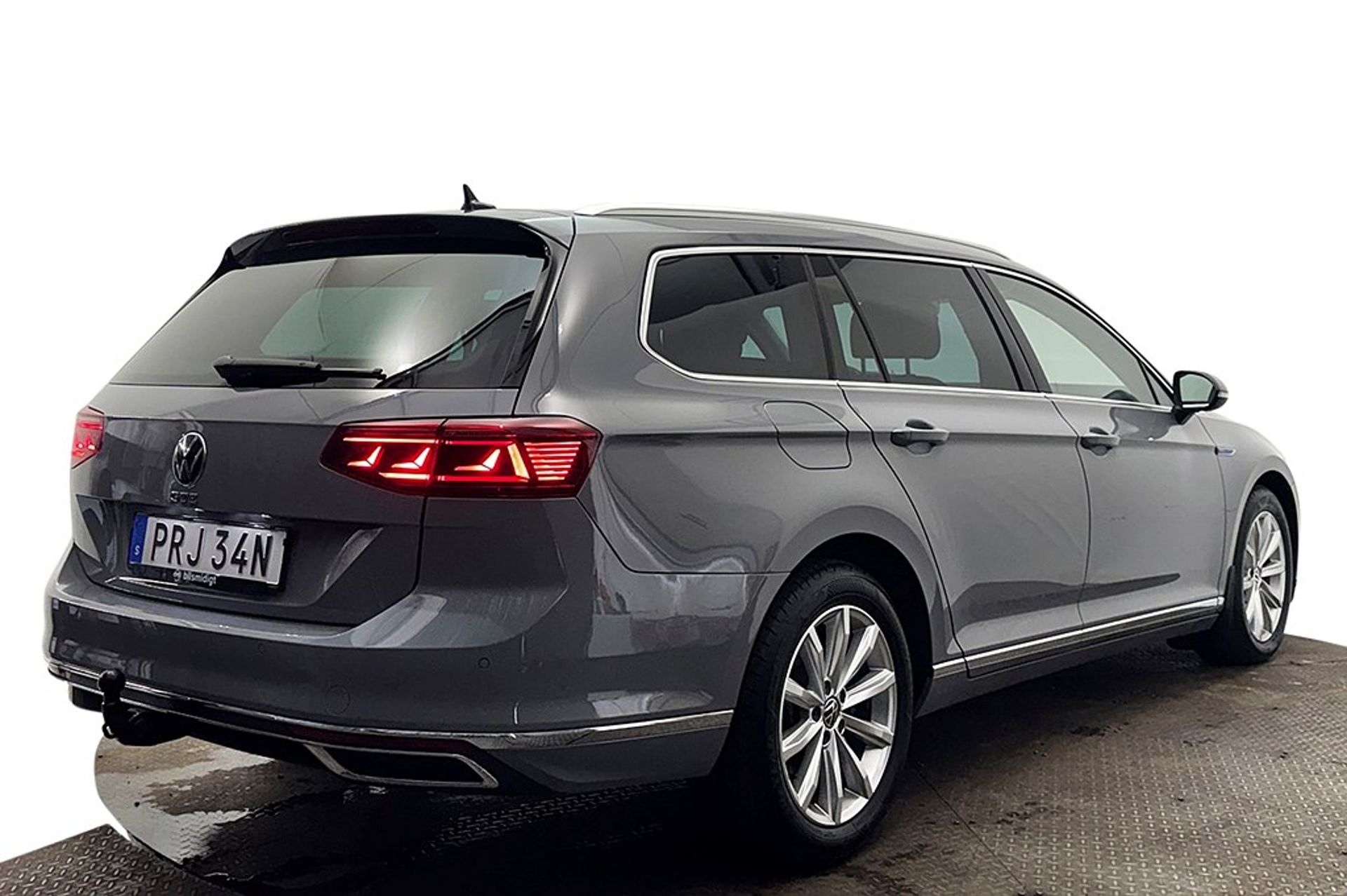 Volkswagen Passat 2023, bild 6/10