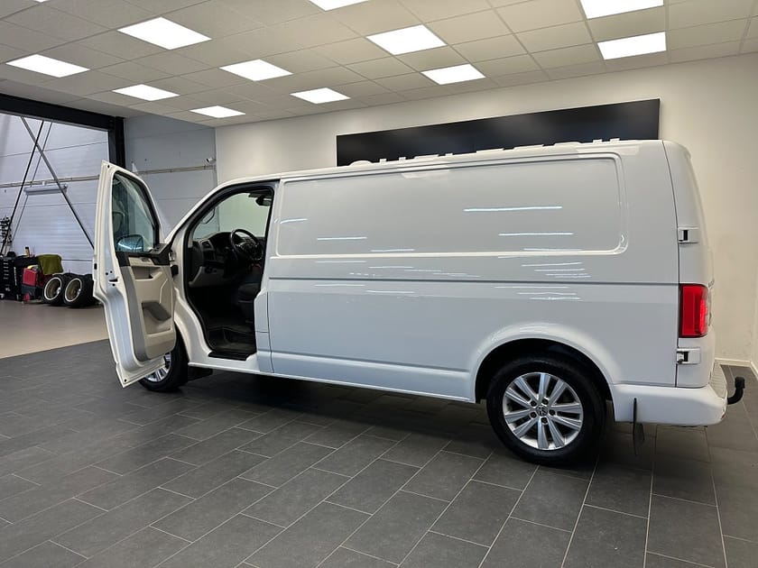 Bild 3 av Volkswagen Transporter T30 2.0 TDI 4Motion Navigation Värmare Drag