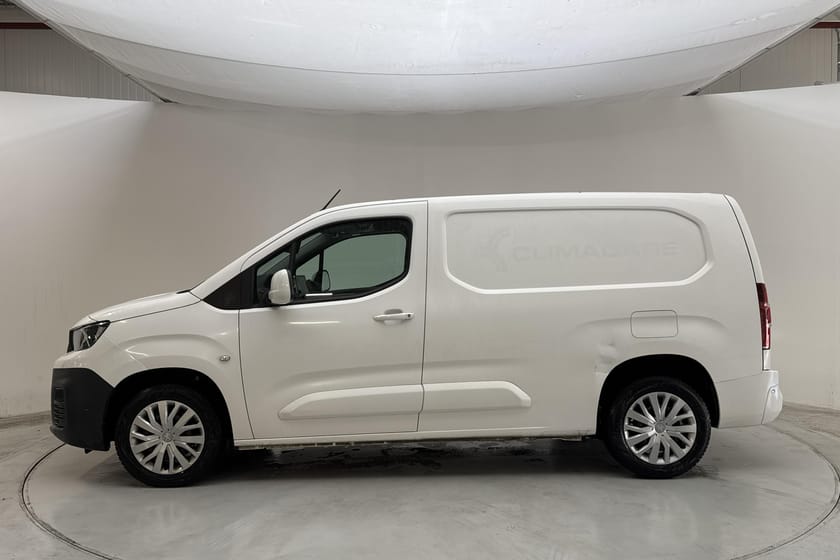 Bild 2 av Peugeot Partner Utökad Last 1.5 HDI Skåp (100hk)