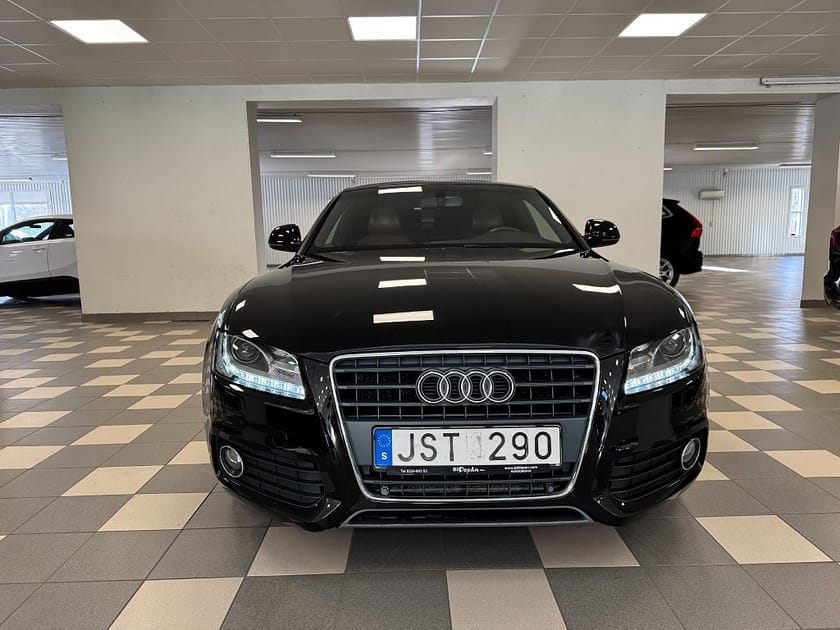 Bild 3 av Audi A5 Coupé 2.0 TFSI Multitronic S Line Helskinn 180 Hk...