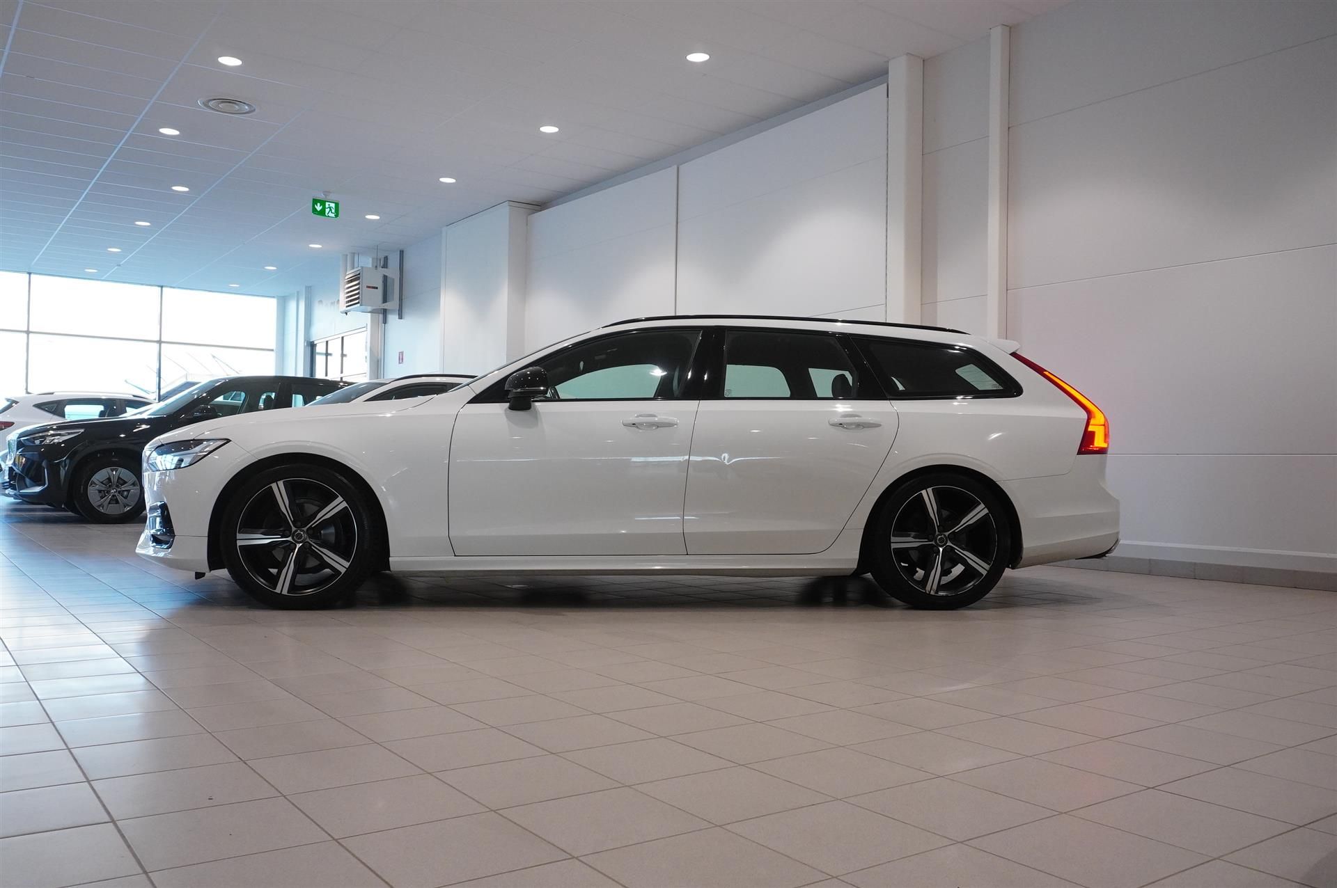 Volvo V90 T4 R-Design 2020, bild 4/10