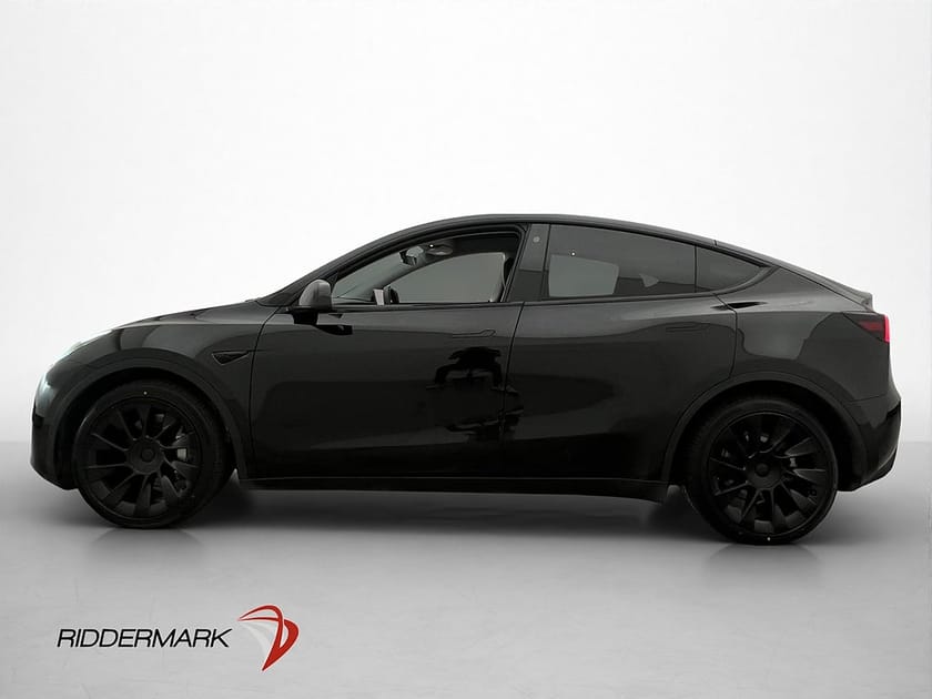 Bild 1 av Tesla Model Y Long Range AWD 1 Brukare Drag Moms Pano Värm
