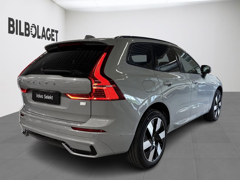 Bild 4 av Volvo XC60 Recharge T6 II Ultimate Dark 360 Drag Pano Headup
