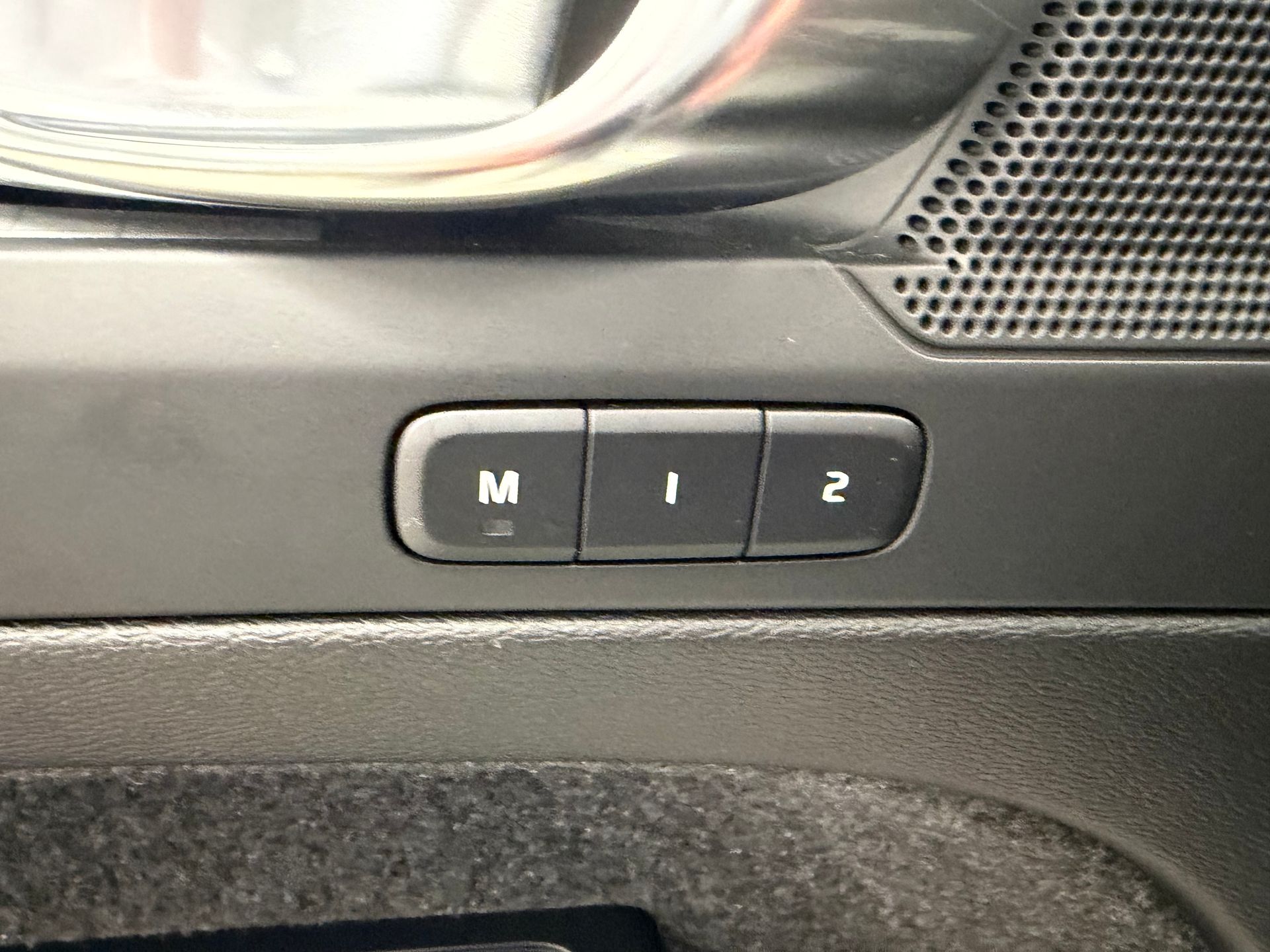 Volvo XC40 B3 FWD Bensin Plus Dark 2025, bild 6/10