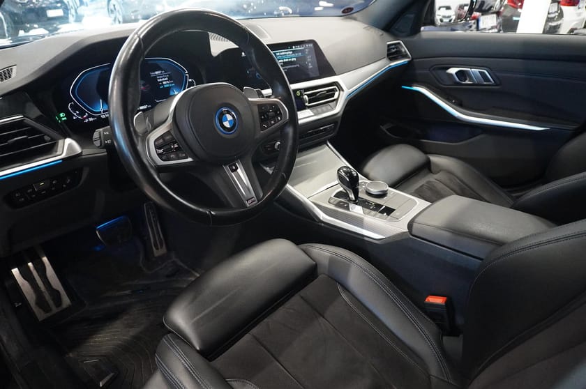 Bild 2 av BMW 330e xDrive Touring