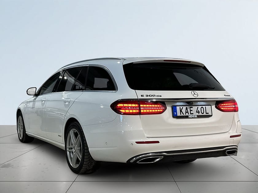 Bild 5 av Mercedes-Benz E 300 T de 4MATIC 4M 9G Avantgarde Drag Kamera GPS HuD SoV MOMS