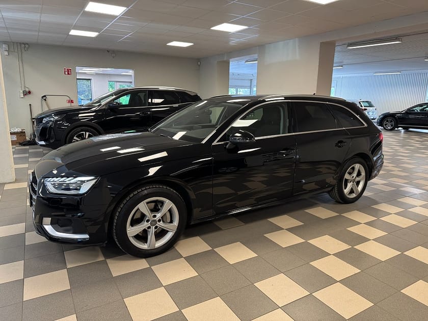 Bild 2 av Audi A4 Avant 40 TDI quattro STronic Cockpit Navi Värmare drag