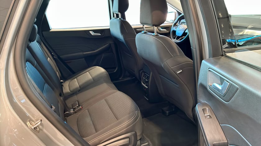 Bild 5 av Ford Kuga Plug-In Hybrid TITANIUM 2.5 FWD 225HK CVT