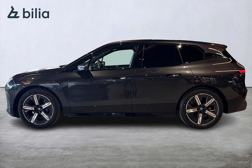 Bild 3 av BMW iX xDrive50 Sport / Panorama H/K