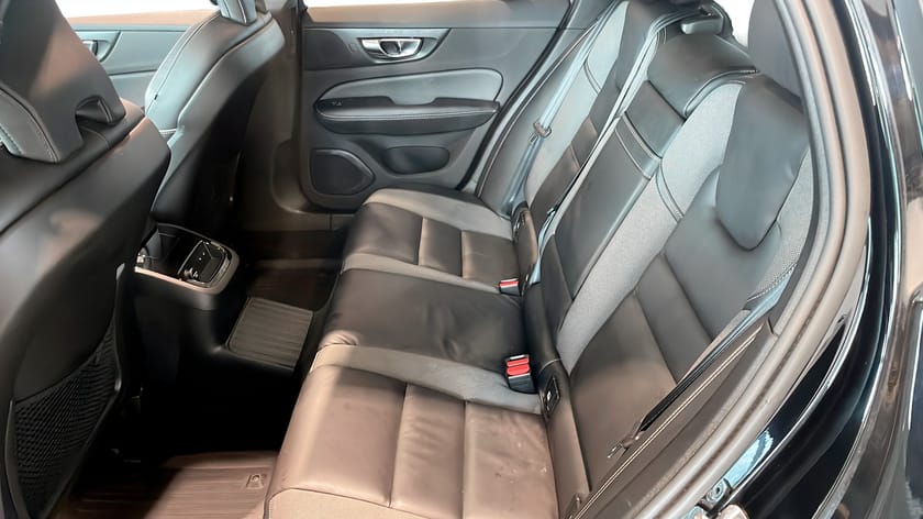 Bild 5 av Volvo V60 T6 TWIN ENGINE / AWD / R-DESIGN
