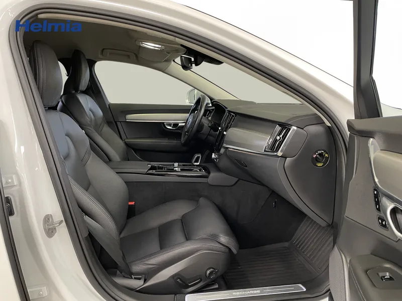 Bild 11 av 15 – Volvo V90 Recharge T6 Core Bright