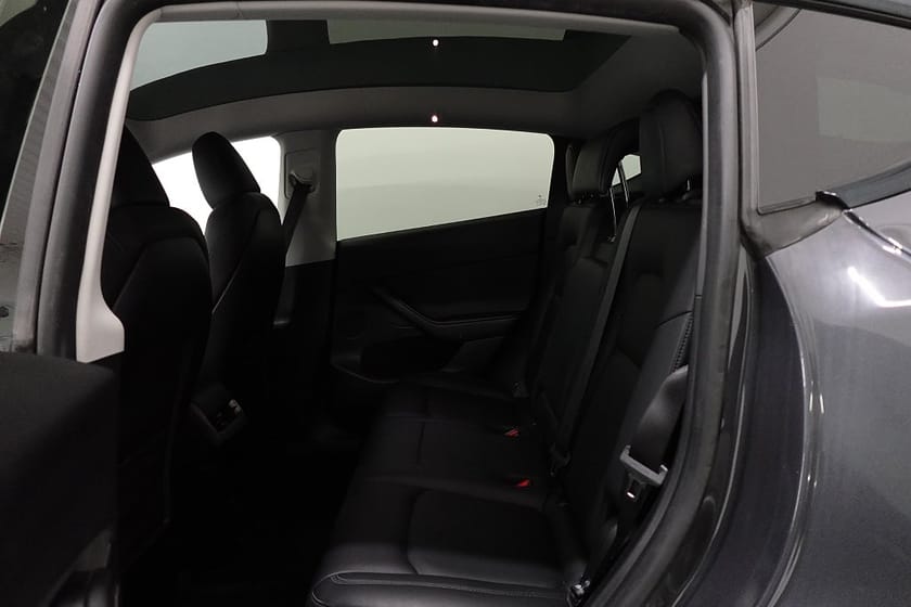 Bild 5 av Tesla Model Y Standard Range RWD 360° Pano Drag Premium Autopilot MOMS