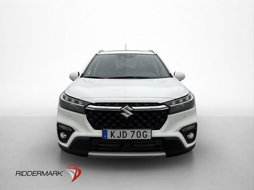 Bild 2 av Suzuki S-Cross Hybrid AllGrip 129hk Pano 360° Navi