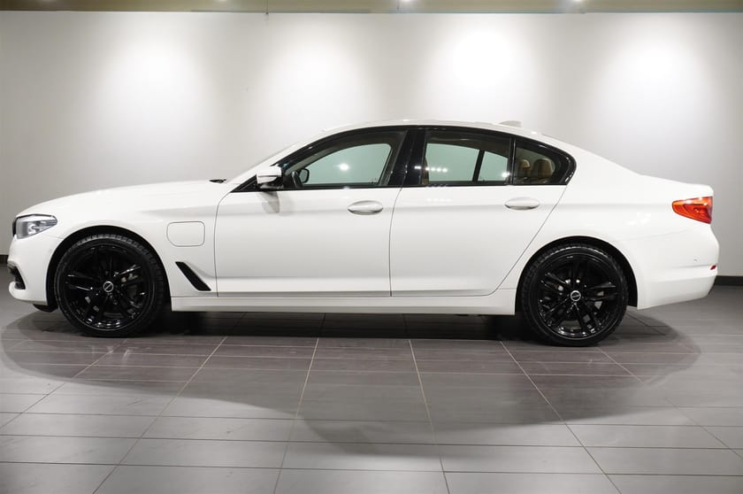 Bild 2 av BMW 530e xDrive iPerformance Sedan Sport Line Taklucka Softclose PA