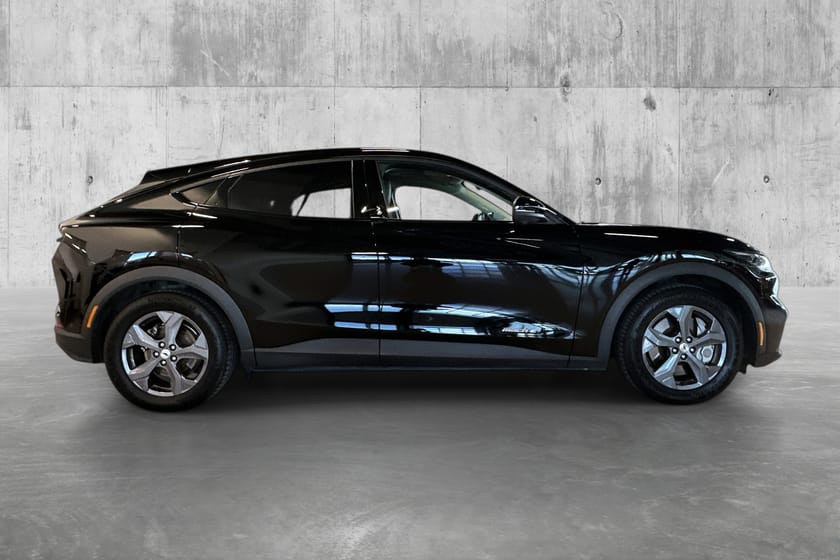 Bilde 4 av Ford Mustang Mach-E Long Range RWD LR/REG 2023 PANO B&O 360 EL.BAKLUKE SKINN NAVI DAB