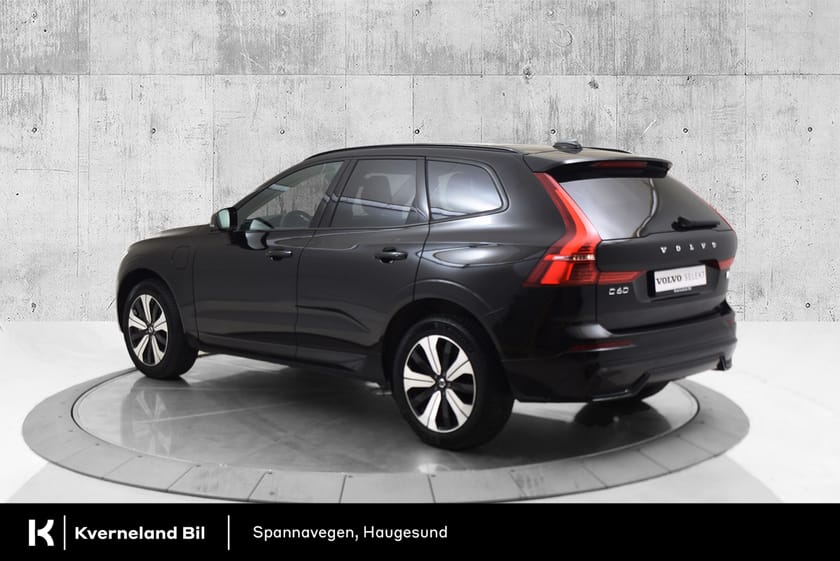 Bilde 2 av Volvo XC60 T6 350hk Plus Dark H.feste-Harman K+++